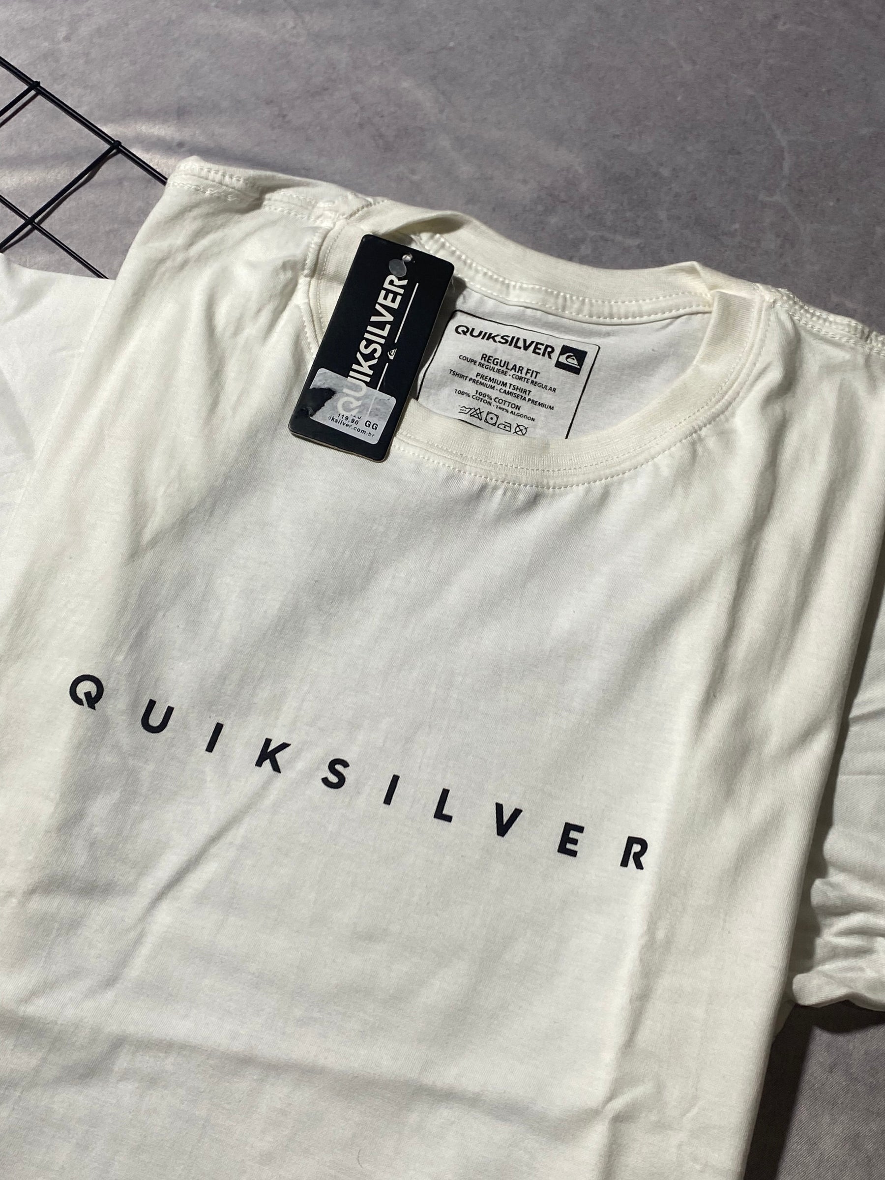 Camiseta Quiksilver Letreiro Branca