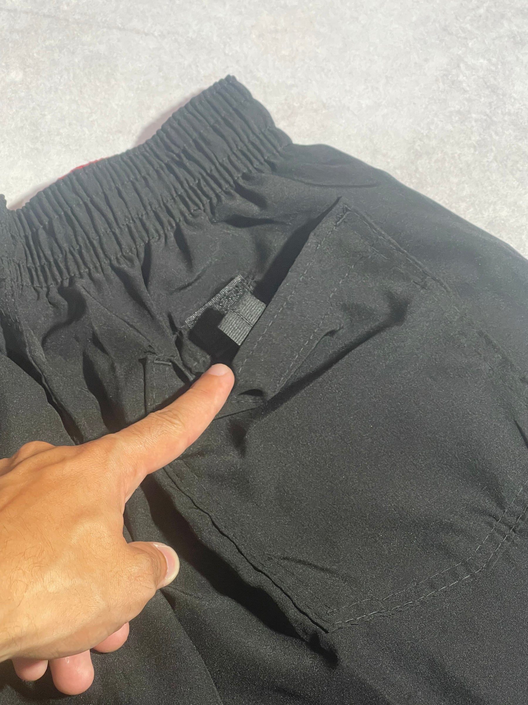 Bermuda Tommy Hilfiger Preta bordado