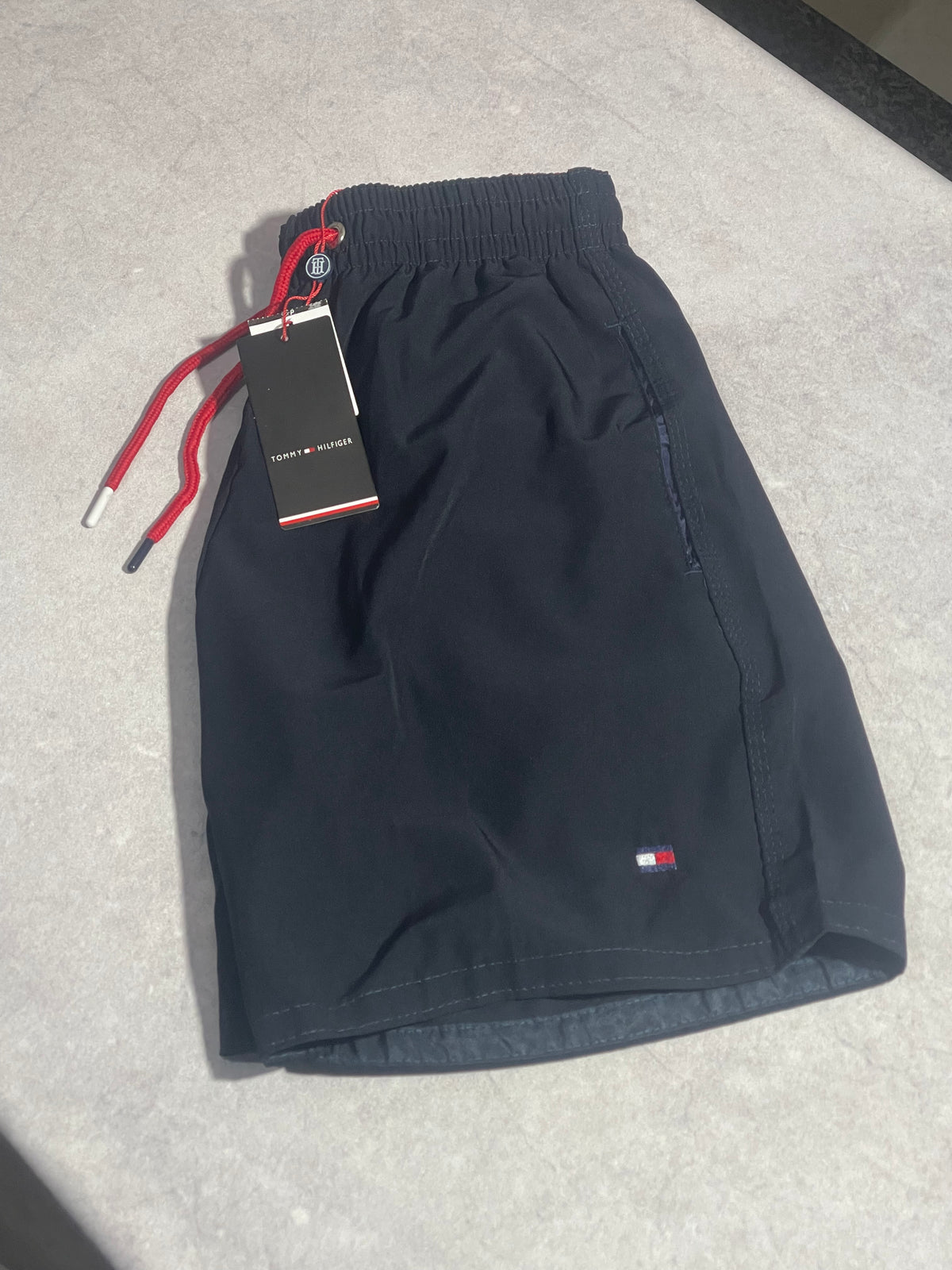 Bermuda Tommy Hilfiger Azul marinho Bordado
