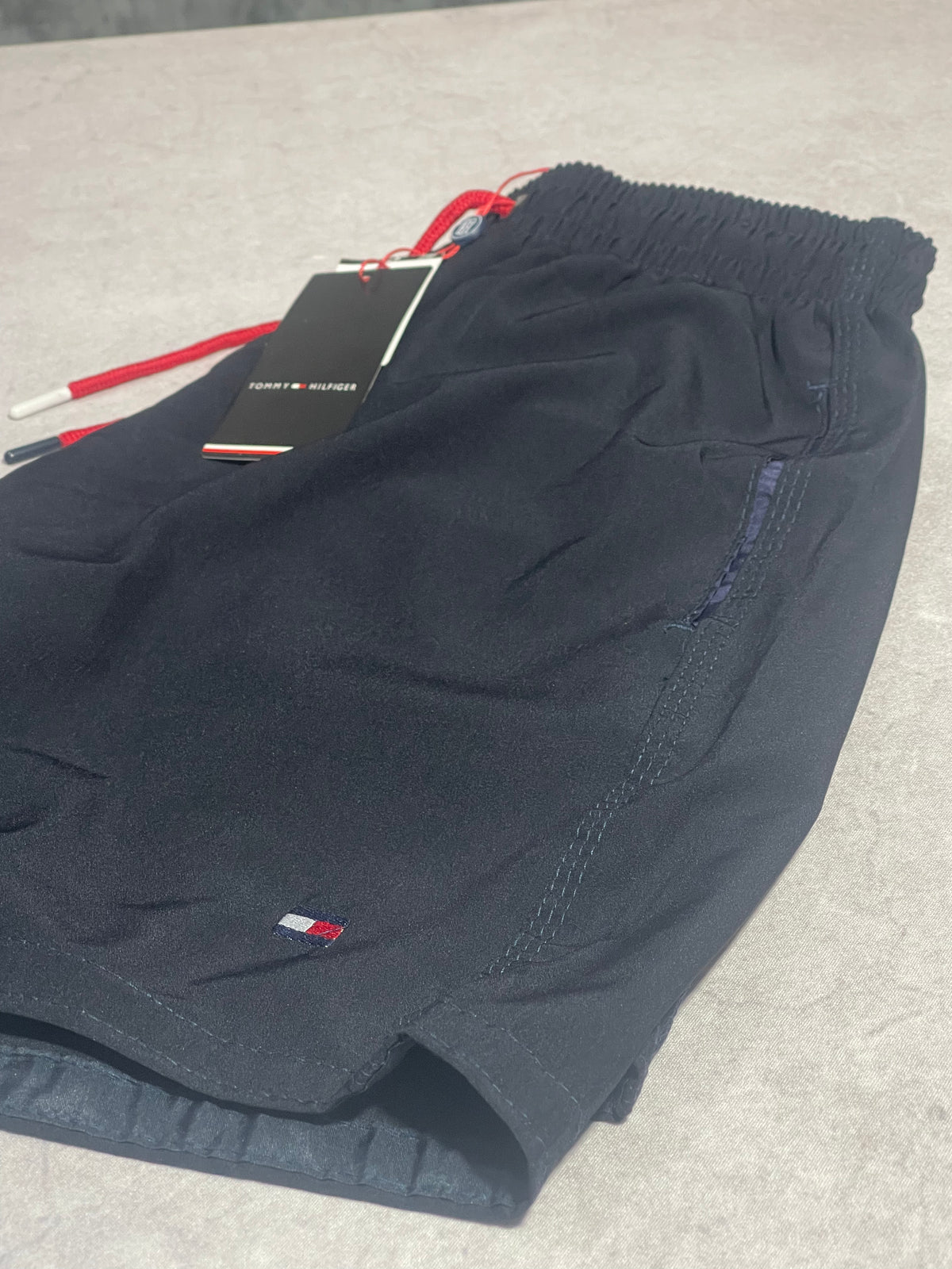 Bermuda Tommy Hilfiger Azul marinho Bordado