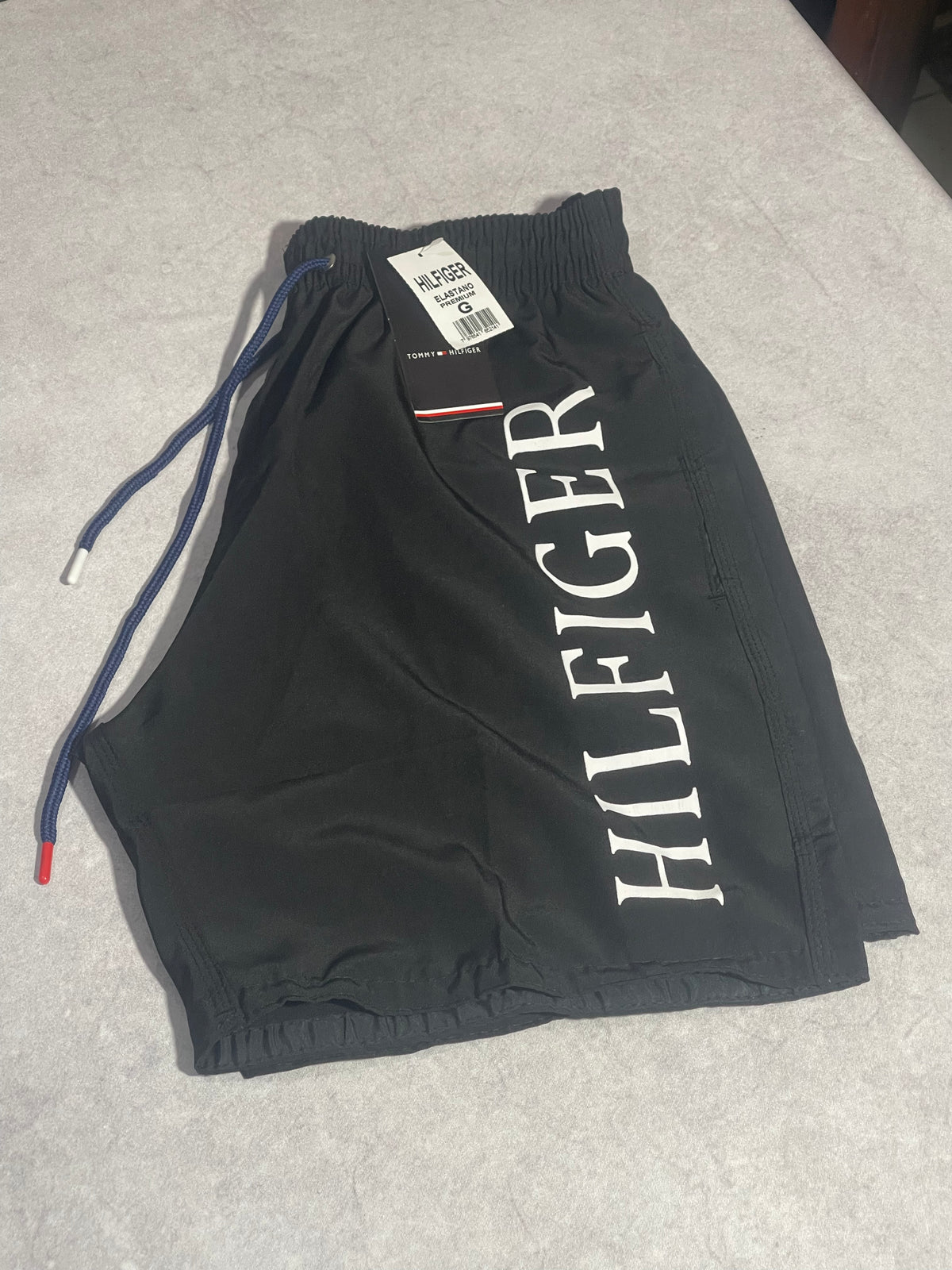 Bermuda Tommy Hilfiger Letreiro preto